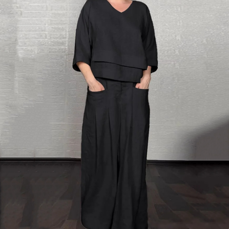 Noa | Loose-Fitting Minimalist Two-Piece Set