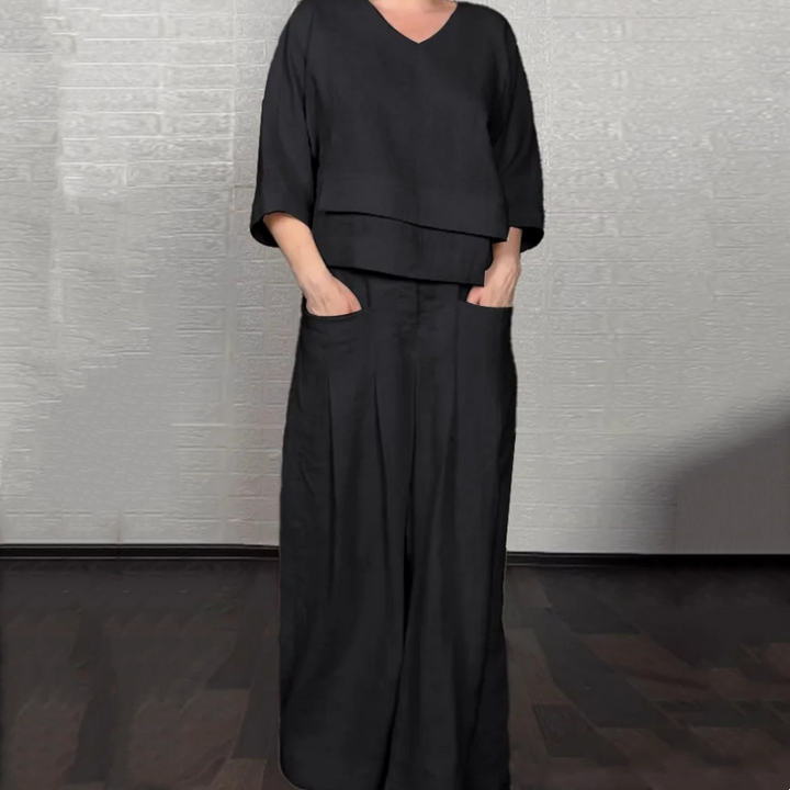 Noa | Loose-Fitting Minimalist Two-Piece Set