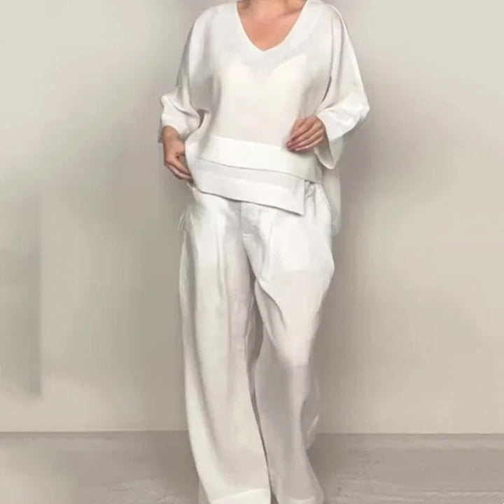 Noa | Loose-Fitting Minimalist Two-Piece Set