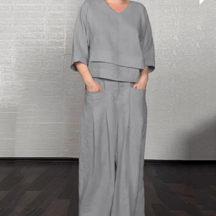 Noa | Loose-Fitting Minimalist Two-Piece Set