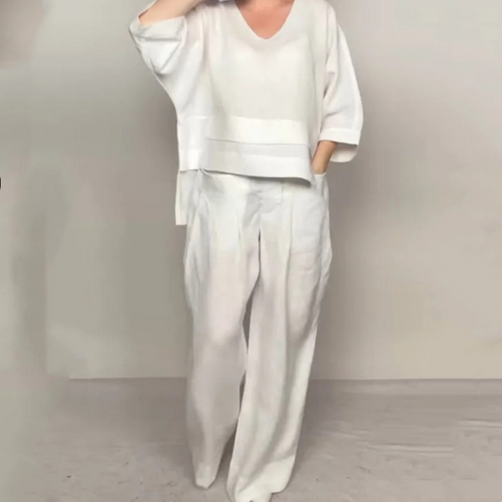 Noa | Loose-Fitting Minimalist Two-Piece Set